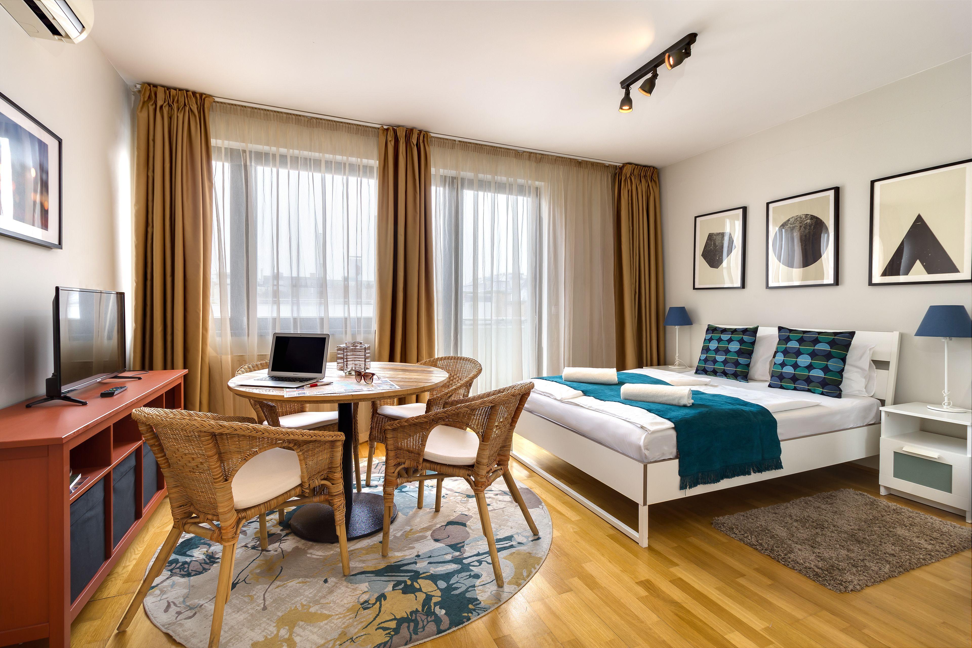 Quality Point Apartments 0-24 Reception — Fotók 2